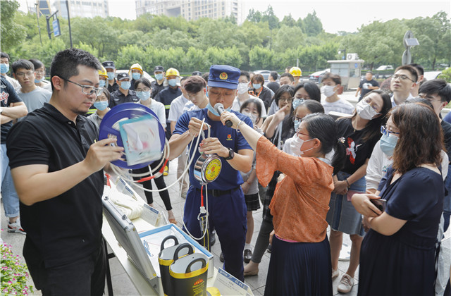 不提前通知，全员真实模拟——人生就是博国开大厦这场演习很“较真”